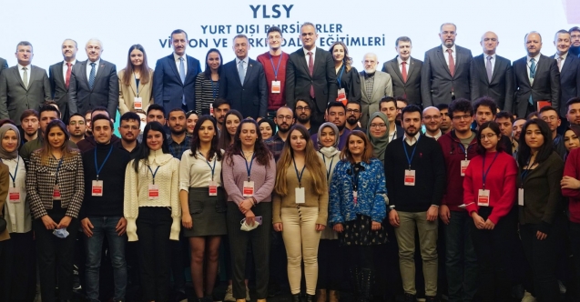 Cumhurbaşkanı Yardımcısı Oktay ve Bakan Özer, YLSY Bursiyerleri İle Buluştu