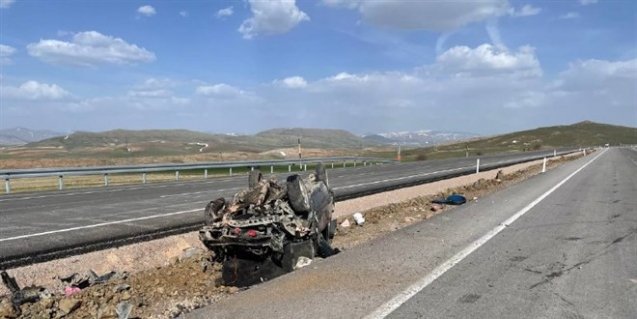 Bayram tatiline giden öğrenciler kaza geçirdi: 1'i ağır 4 yaralı