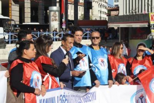 Tüm Türkiye'de Eş Zamanlı Basın Açıklaması Yapıldı