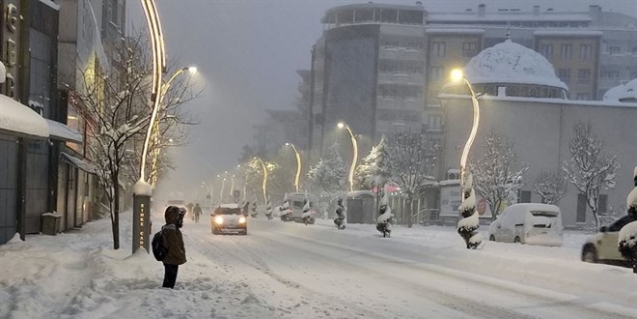 Artvin'de eğitime kar engeli