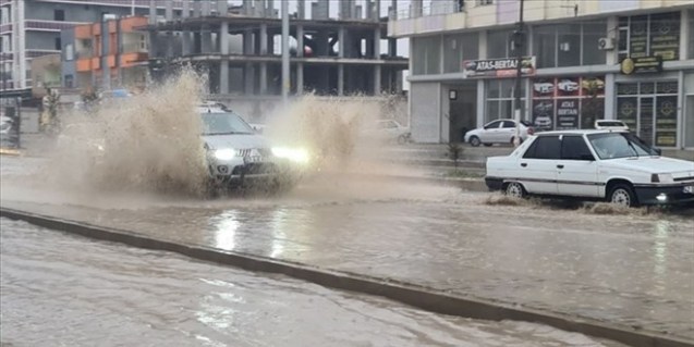 Şanlıurfa'da sağanak nedeniyle eğitime yarın da ara verildi