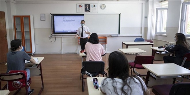 MEB açıkladı: 2.3 milyon öğrenci açık öğretime geçti