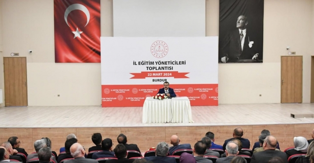 Bakan Tekin: "Bütün okullarda internet erişimi var"